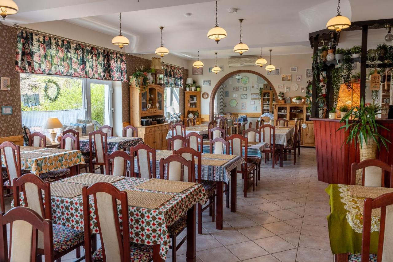 Gosciniec Skolimowka Restauracja I Pokoje Ze Sniadaniem Na Kaszubach Chmielno Luaran gambar