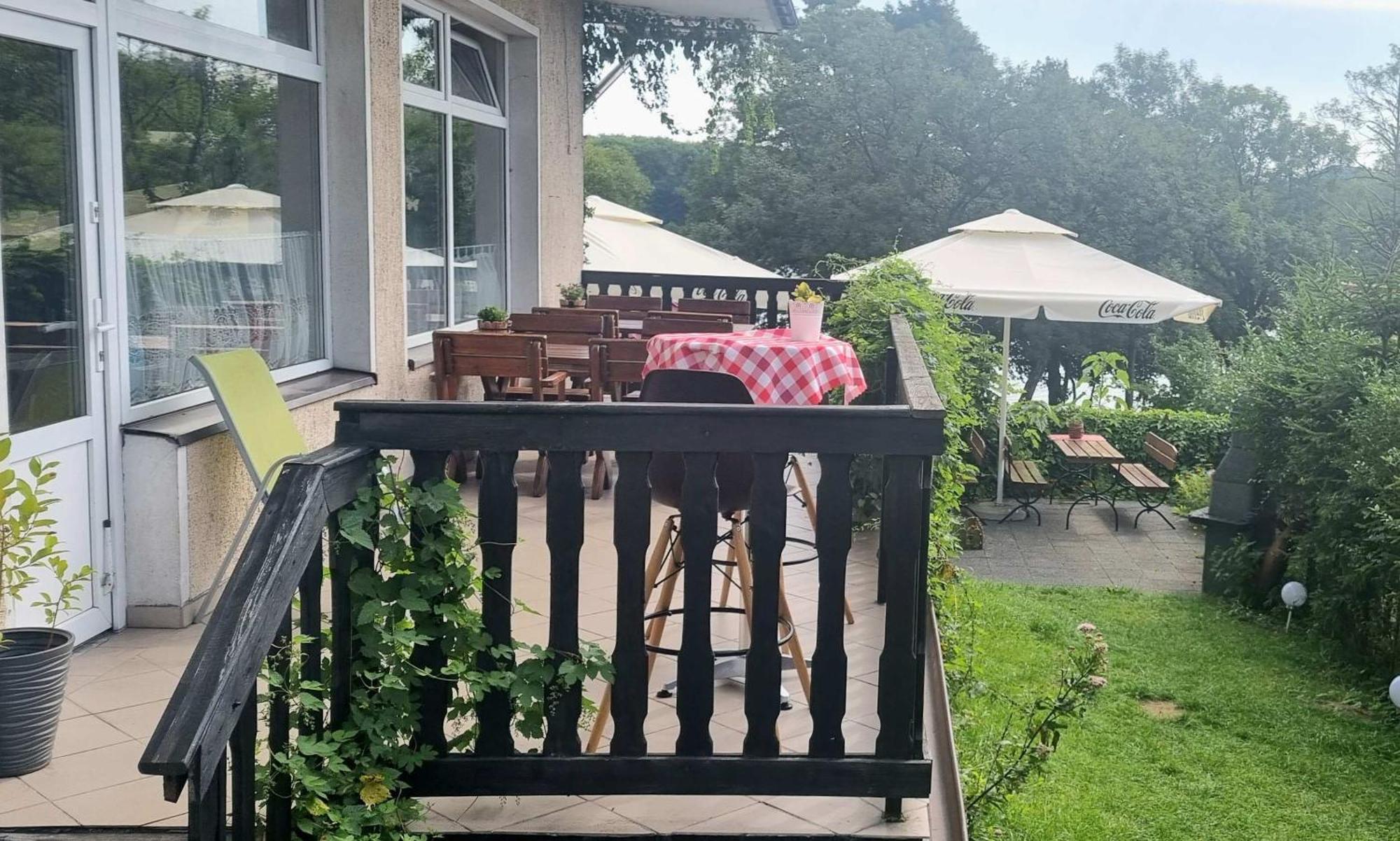 Gosciniec Skolimowka Restauracja I Pokoje Ze Sniadaniem Na Kaszubach Chmielno Luaran gambar