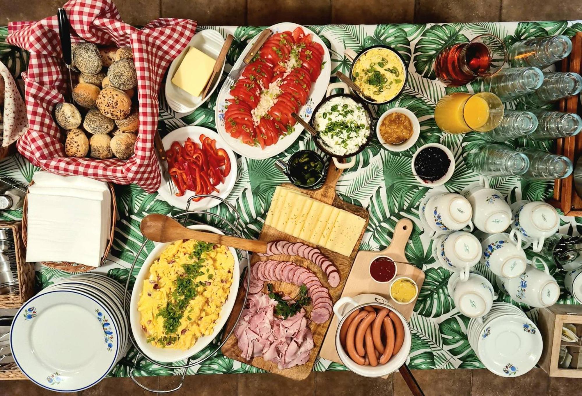 Gosciniec Skolimowka Restauracja I Pokoje Ze Sniadaniem Na Kaszubach Chmielno Luaran gambar